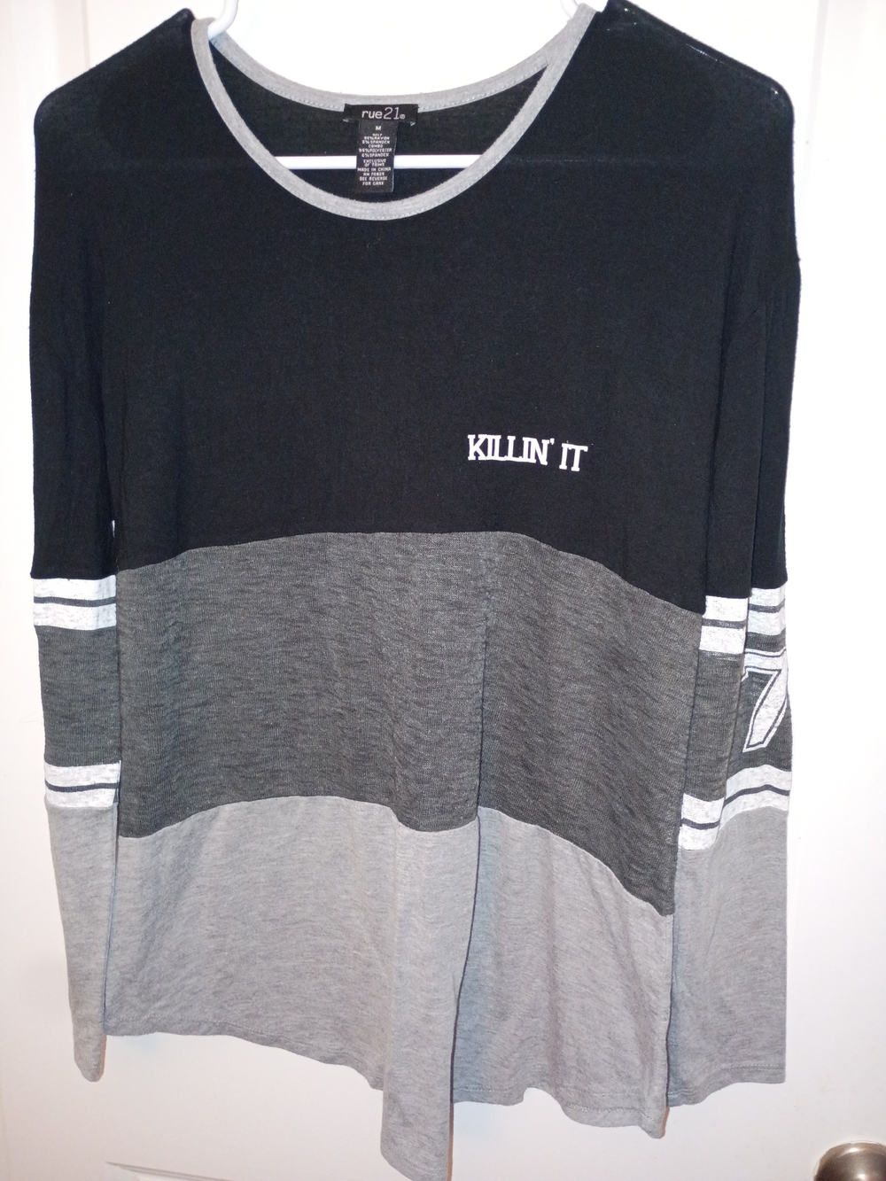 rue21 Women's Black and Gray 'Killin' It' Colorblock Long Sleeve Shirt